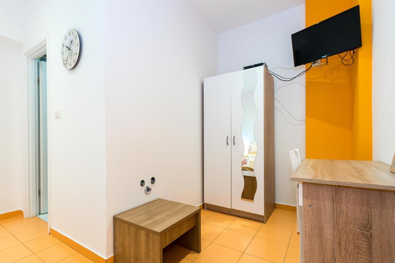 Guest House Slatki Snovi Knin Exterior foto