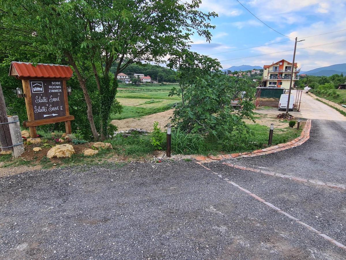 Guest House Slatki Snovi Knin Exterior foto