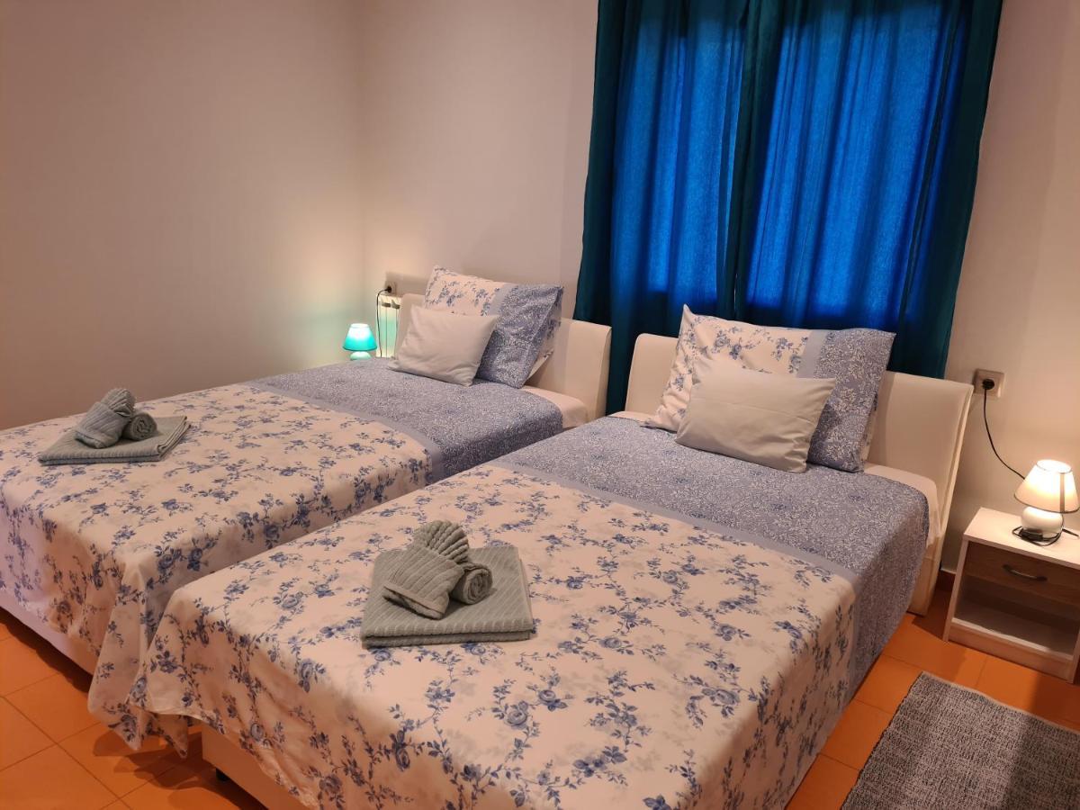 Guest House Slatki Snovi Knin Exterior foto